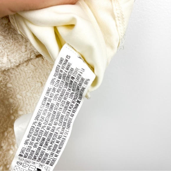 Forever 21 Off-White Textured Short Sleeve Dress, Perfect for Winter - Picture 4 of 8